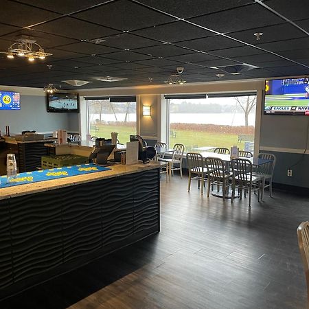 Lakeside Inn Wakefield Εξωτερικό φωτογραφία