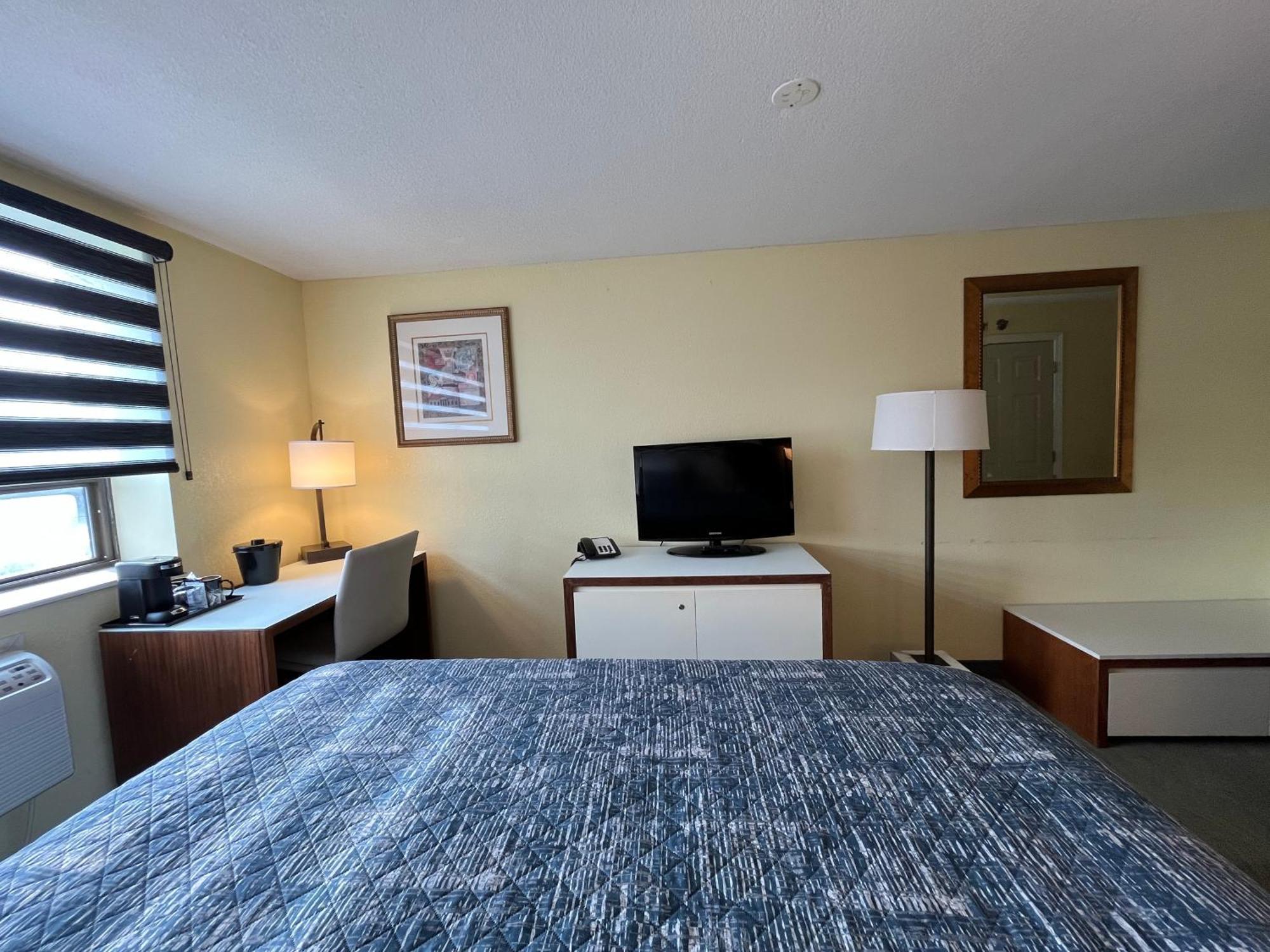 Lakeside Inn Wakefield Εξωτερικό φωτογραφία