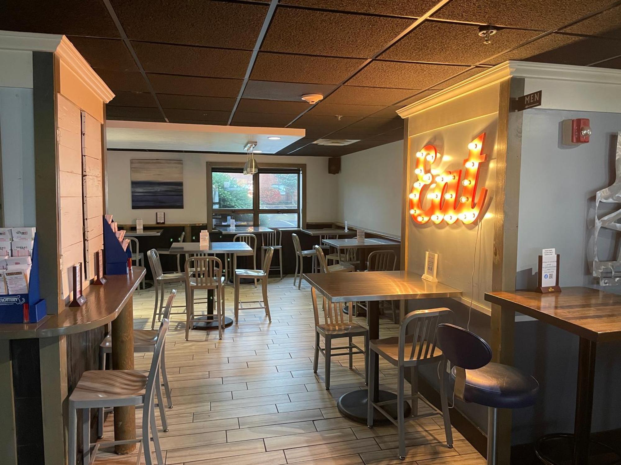 Lakeside Inn Wakefield Εξωτερικό φωτογραφία